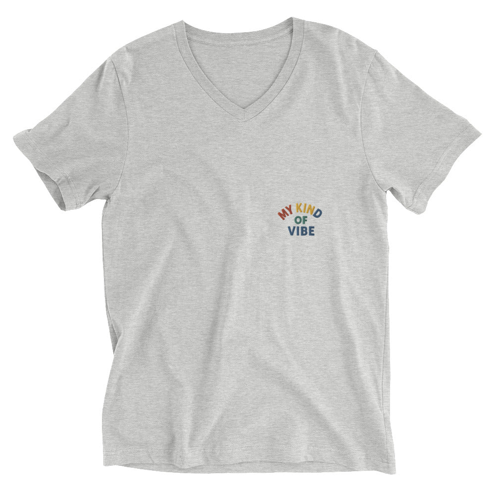 “Detail close-up embroidery Eddy Ratty logo – unisex V-neck tee”